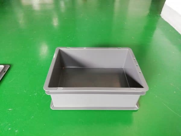 plastic straight wall containers