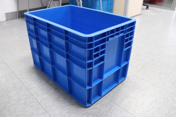 straight wall stackable containers